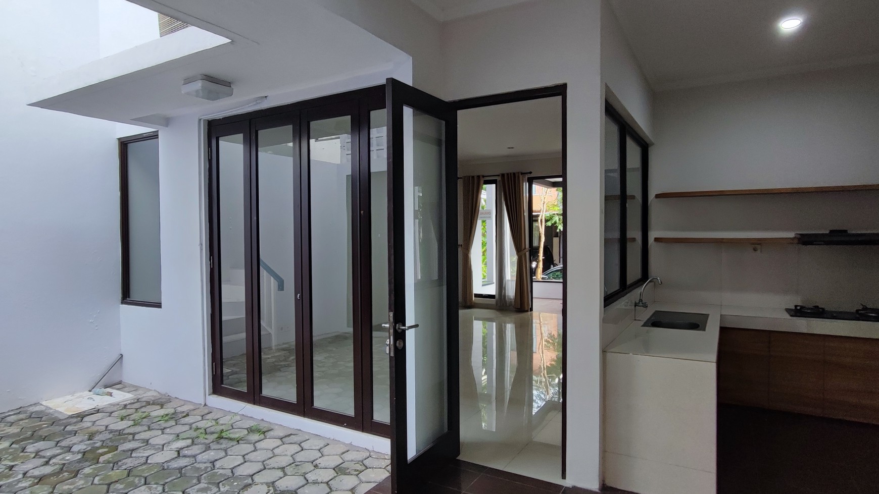 Dijual Rumah Bagus Siap Huni di Discovery Serenity, Sektor 9, Bintaro Jaya 