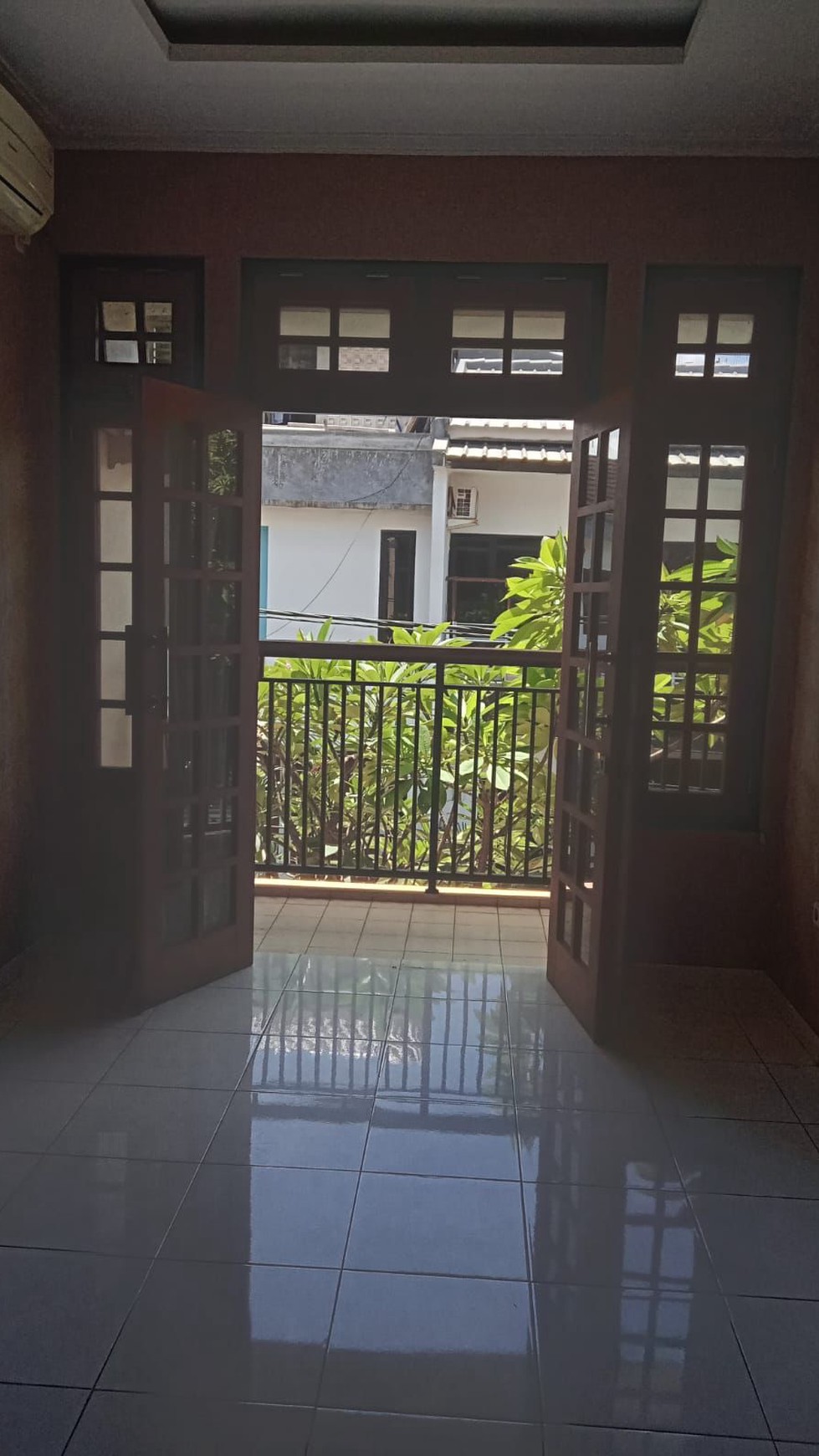 Rumah bagus, lingkungan aman dan nyaman di Graha Bintaro.