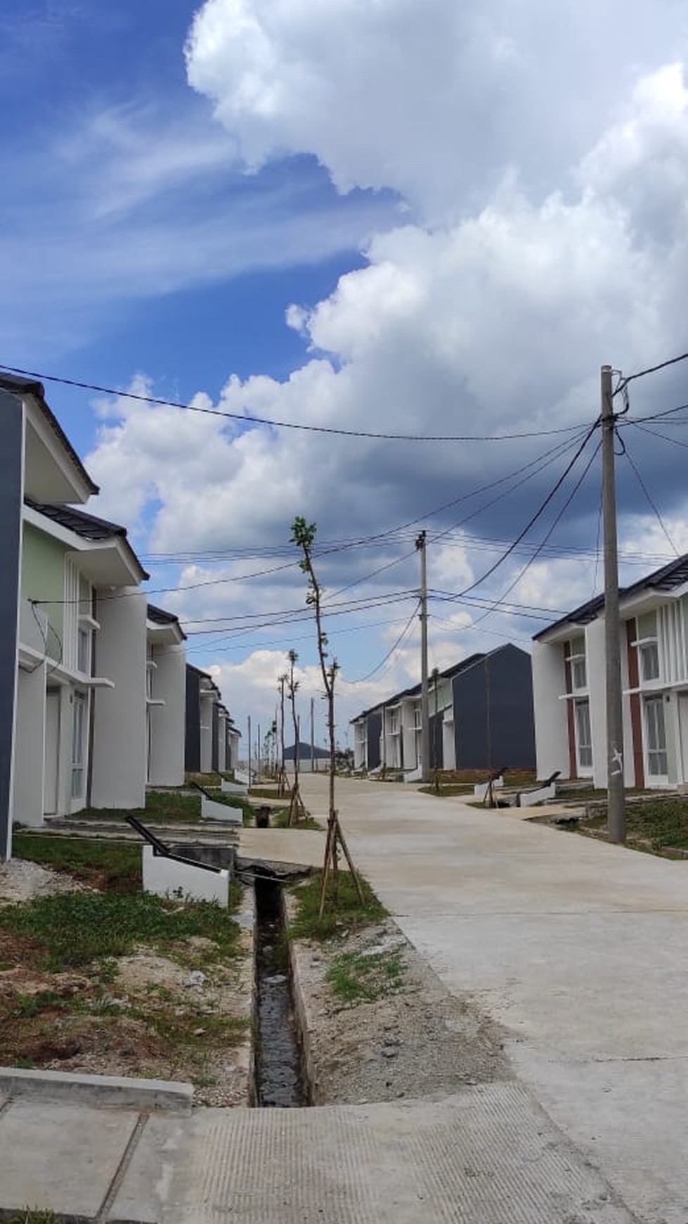 Rumah Baru Siap Huni dengan Fasilitas Lengkap dan Strategis di Citra Maja Raya, Cluster Benoa