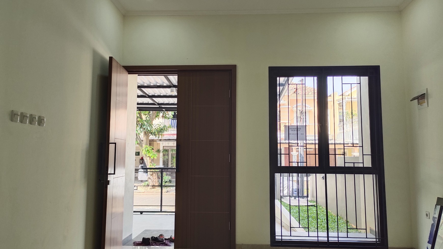 Rumah Sewa Siap Huni - Brand New di Raffles Hills 