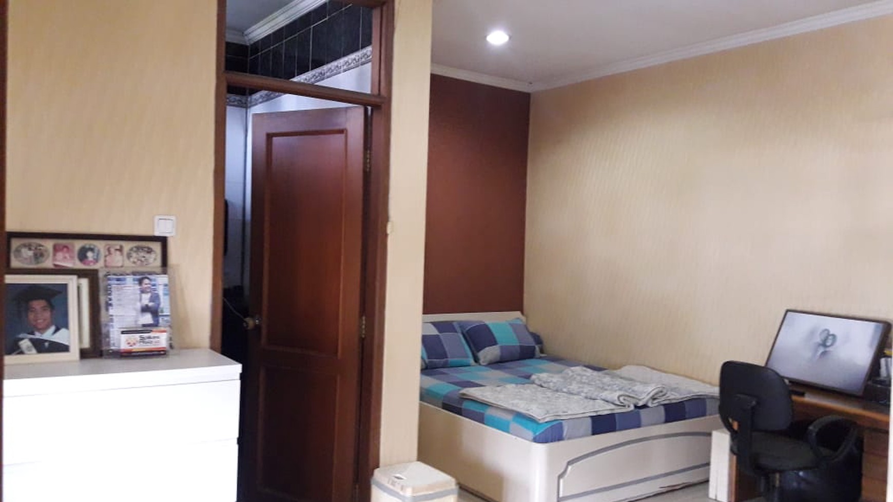 Rumah Asri Cantik Di Hook Bangunan Kokoh Harga Nego Sampai Deal di  Sektor 3 Bintaro