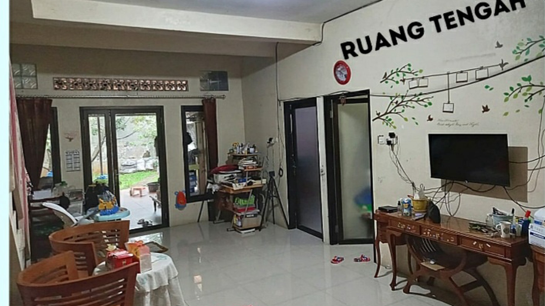 Rumah cantik di Taman Duta Depok harga nego