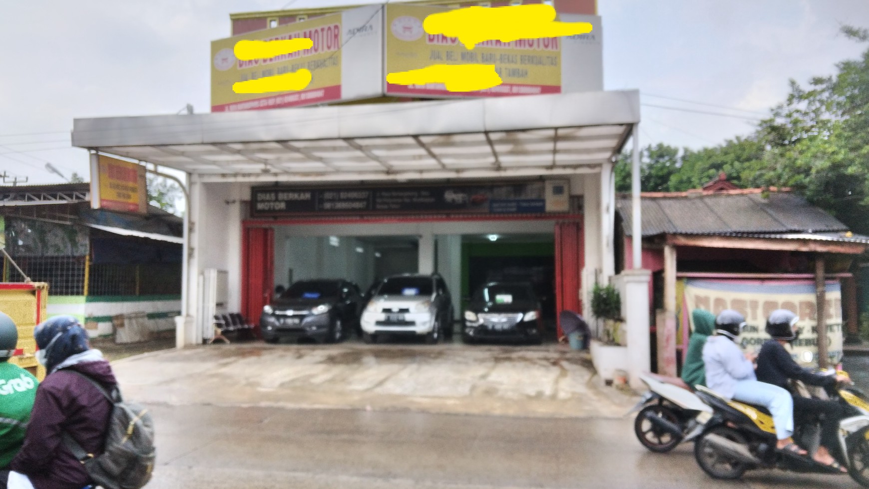 Showroom Mobil 2,5 lantai Lokasi pinggir jalan raya bantar gebang bekasi harga nego