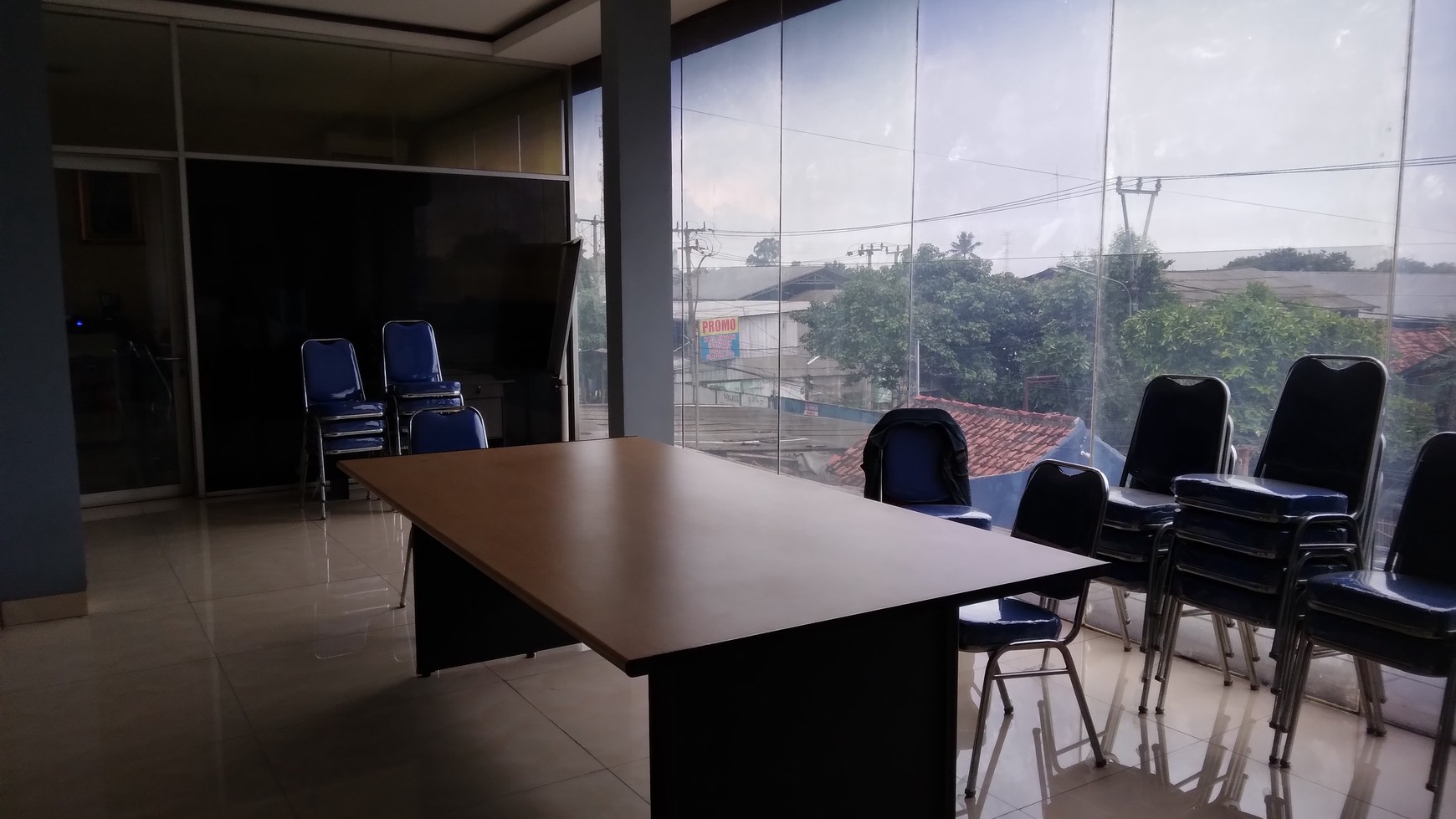 Showroom di bekasi mustika jaya,cocok untuk usaha