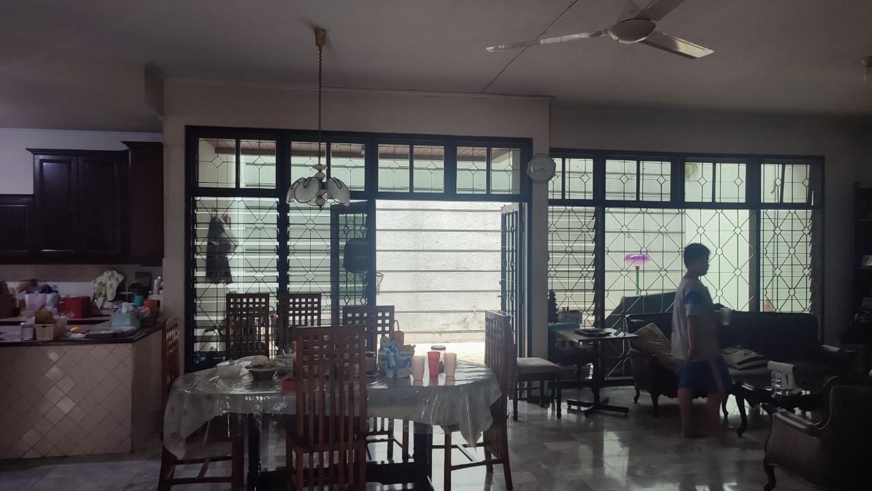 Rumah Janur Indah . seberang Mall kelapa Gading .