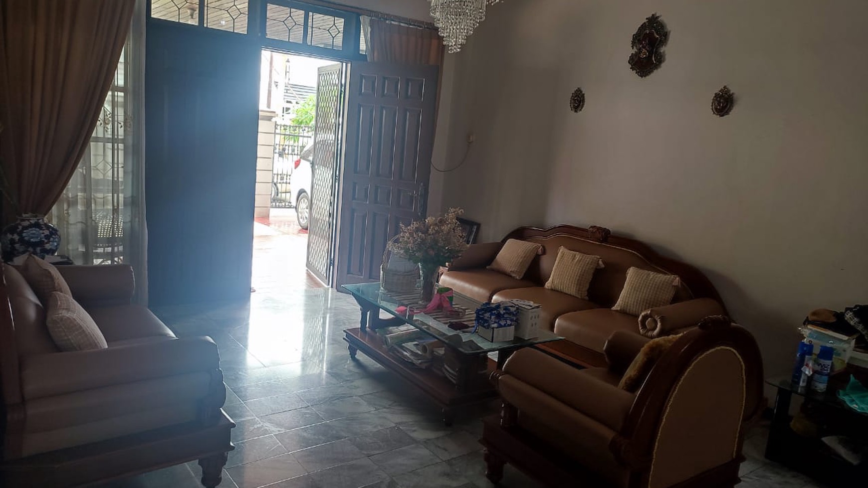 Rumah Janur Indah . seberang Mall kelapa Gading .