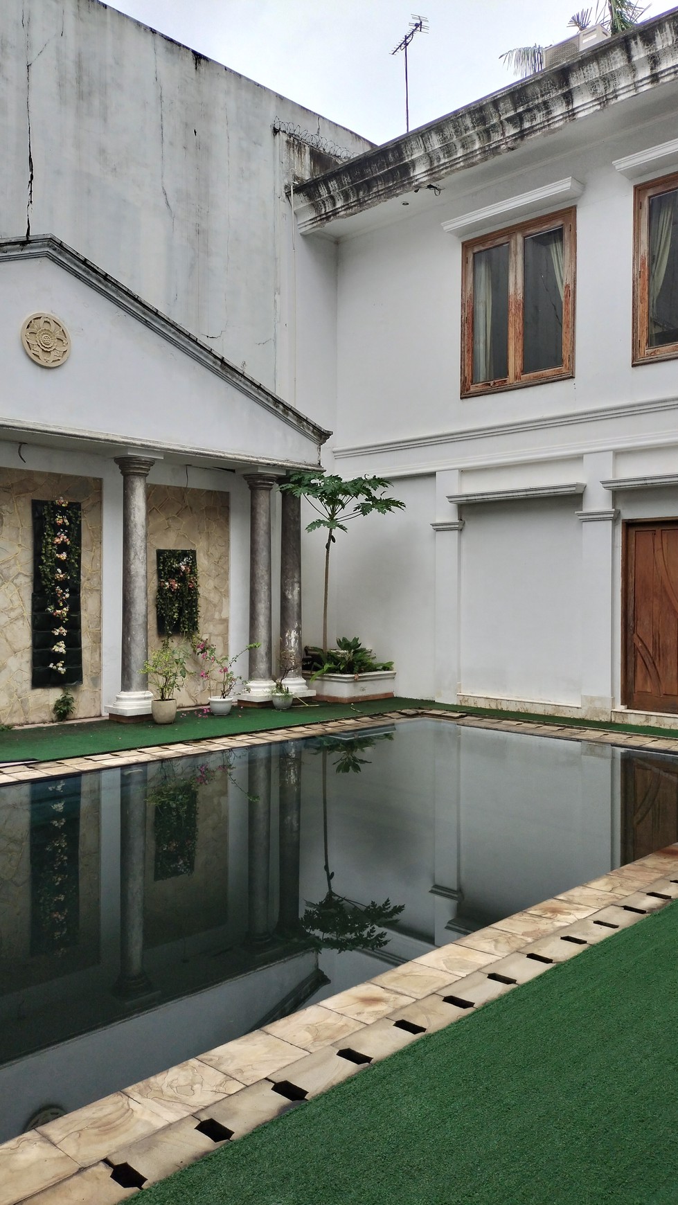 RUMAH MEWAH KUNINGAN TIMUR SETIA BUDI