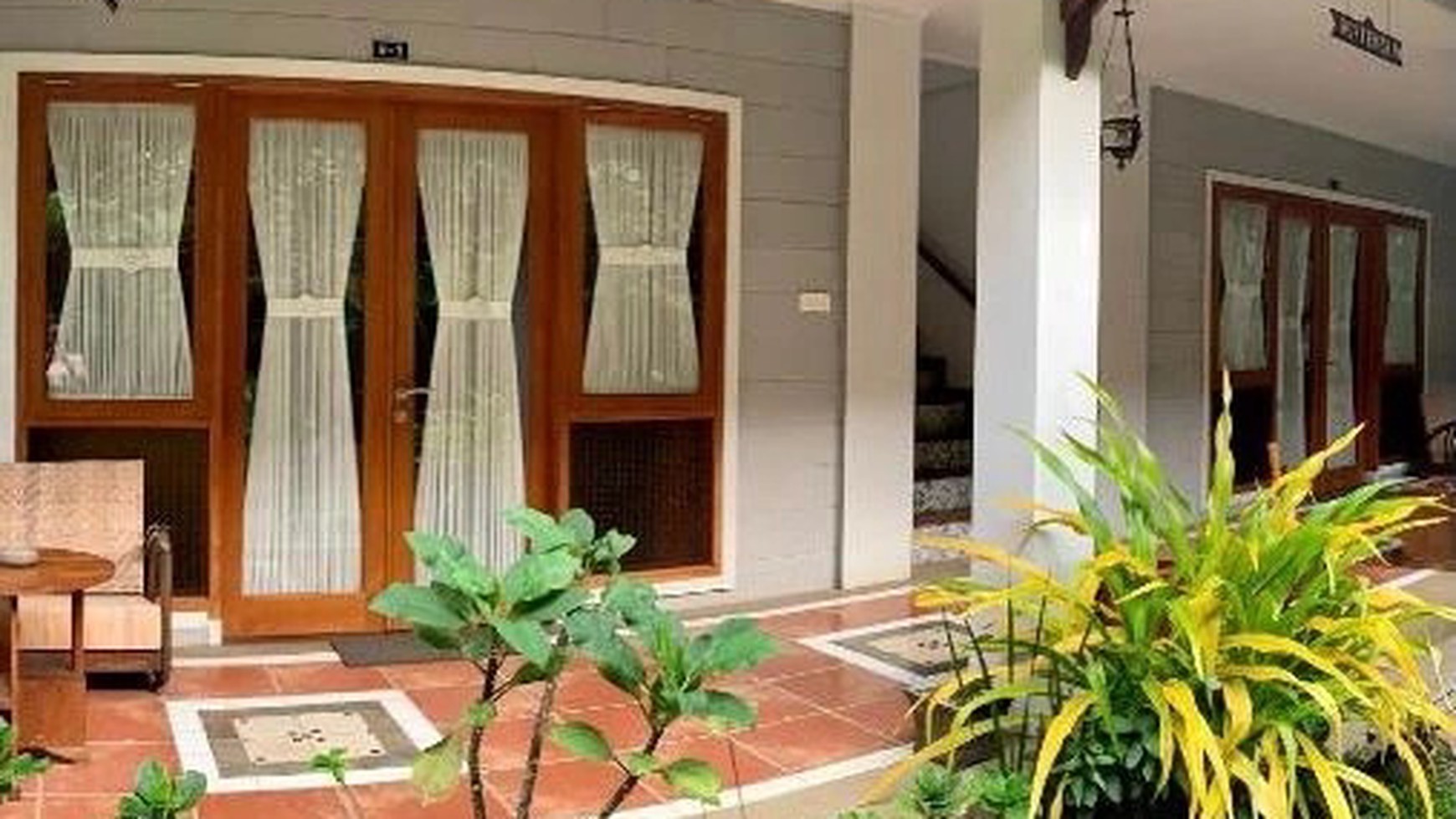 Hotel Cafe, Kemboja Bed & Breakfast Batu Malang Luas 1.460m2