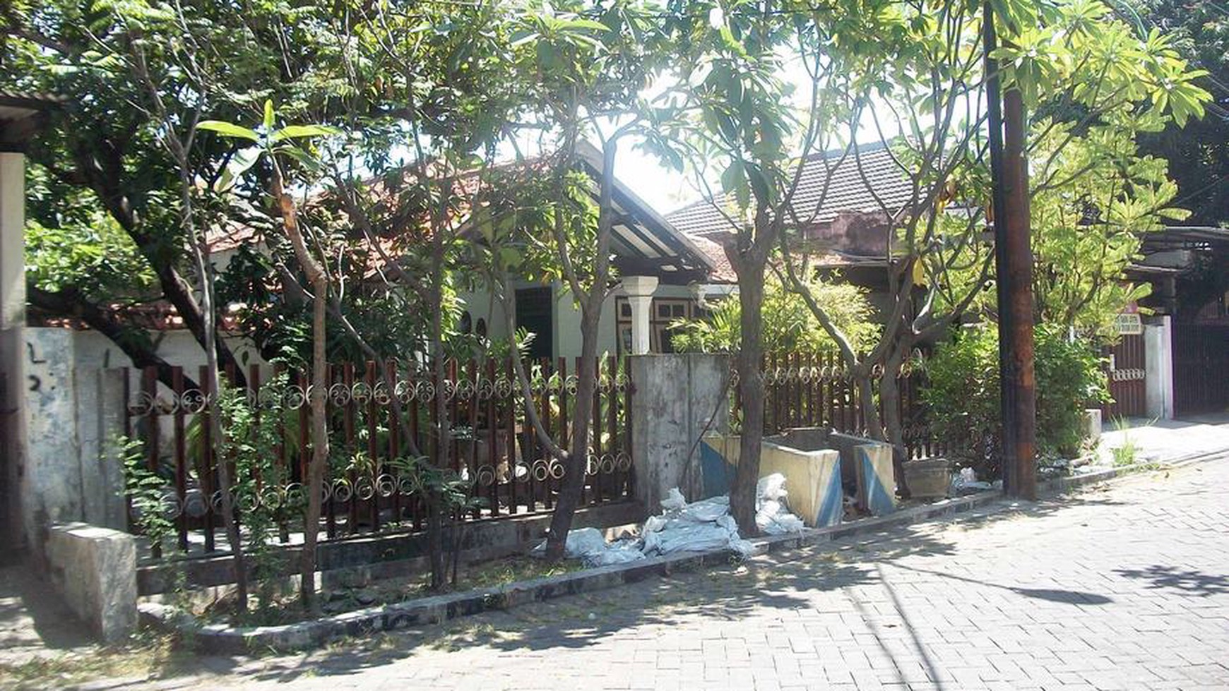 Rumah HITUNG TANAH !!! di Rungkut Harapan Surabaya Timur, Luas 15 x 25 m2, SHM - MG -