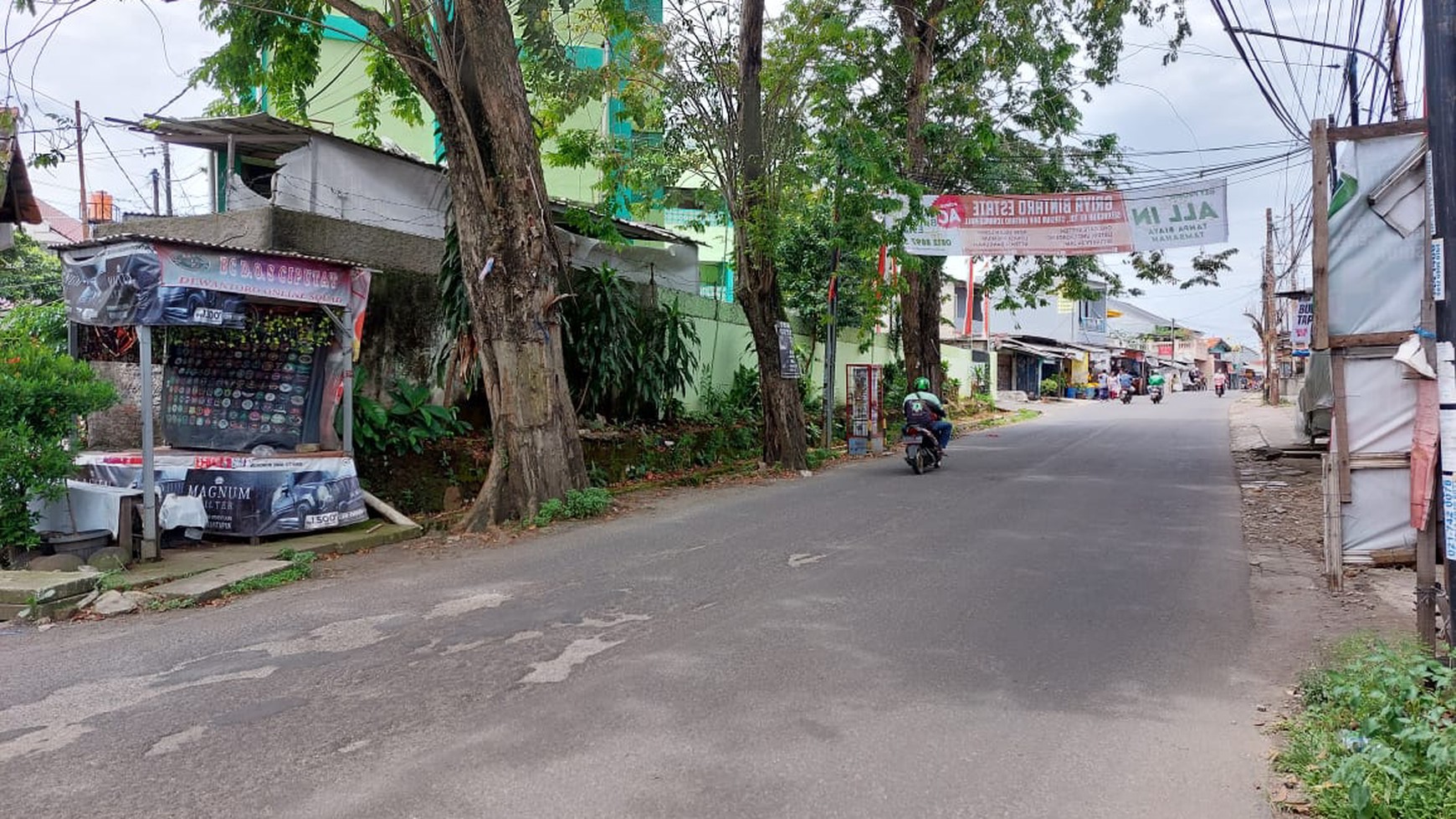 Disewakan Kavling dan Rumah untuk Ruang Usaha Lokasi Pinggir Jalan @Ciputat