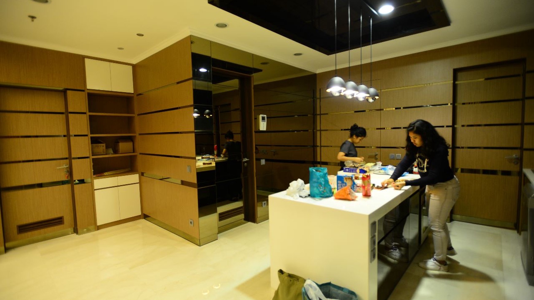 Unit Apartemen Full Furnished & Appliance di Kemang Village Dijual  