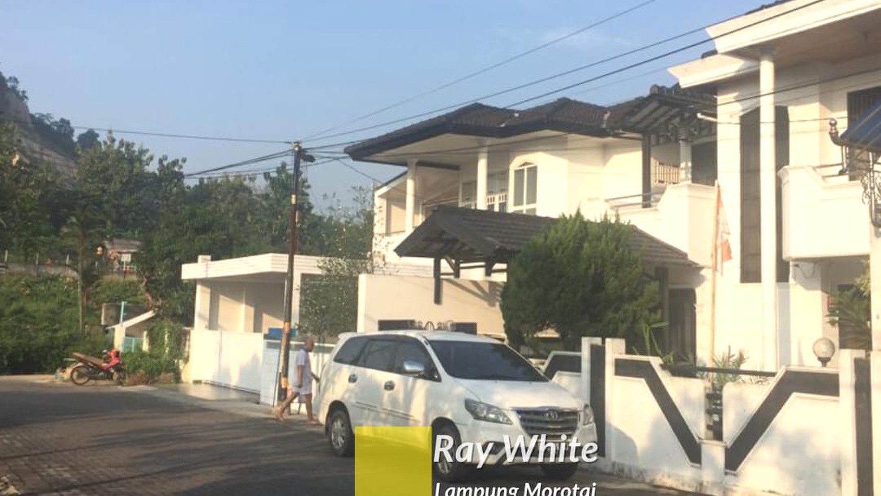 Dijual Cepat Rumah di depan Taman Tj. Damai Lestari