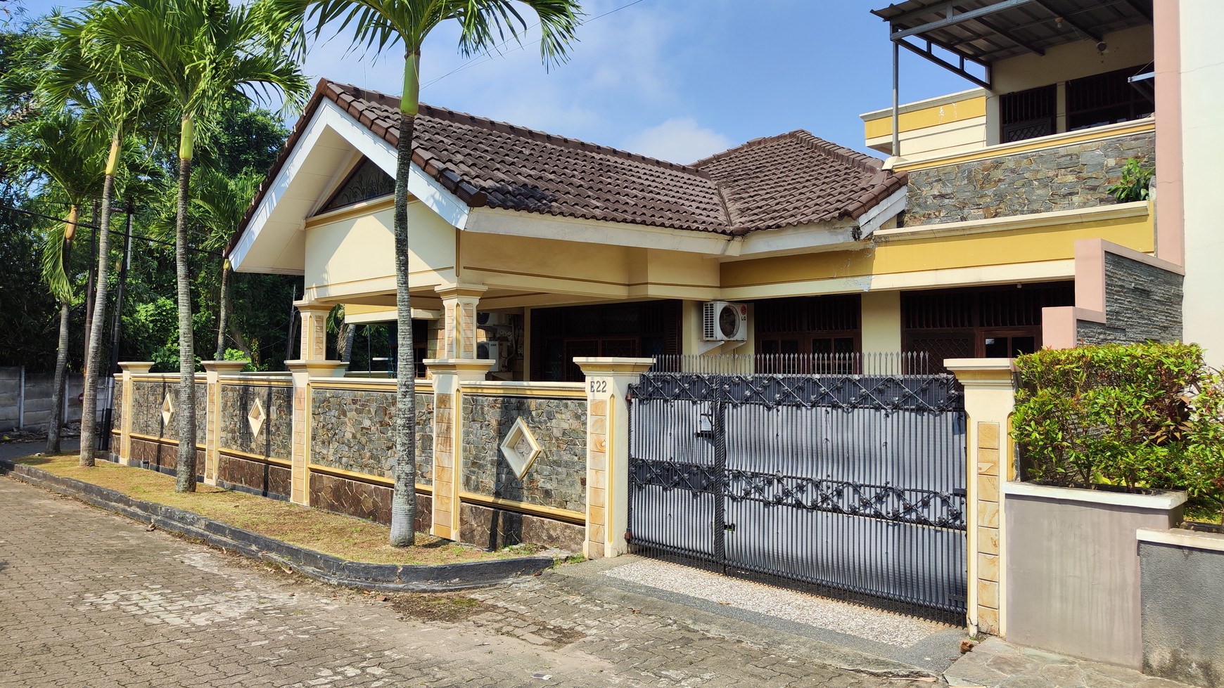 Rumah Hook di Kedamaian Indah Tanjung Karang Timur