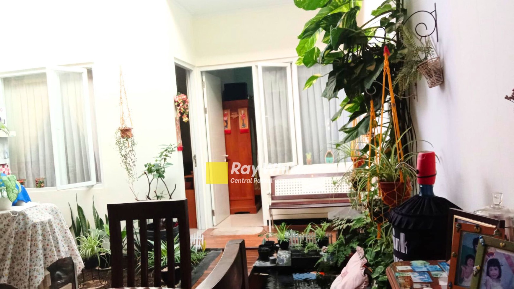 Dijual Rumah Full Renov di TKI V Sommerville