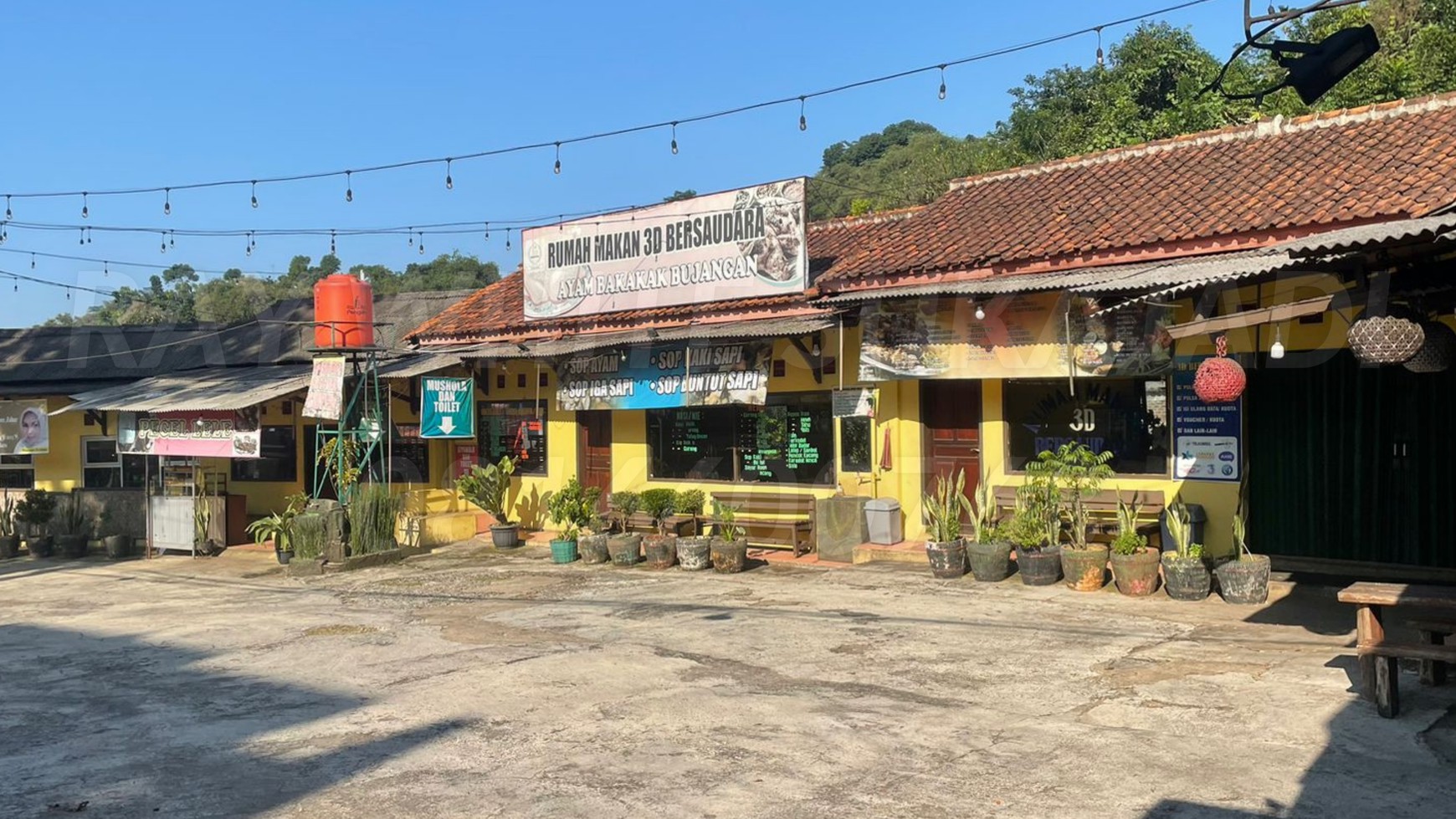 JUAL CEPAT  RESTO dan RUKO  di Sumedang RUKO  ex toko Sembako 