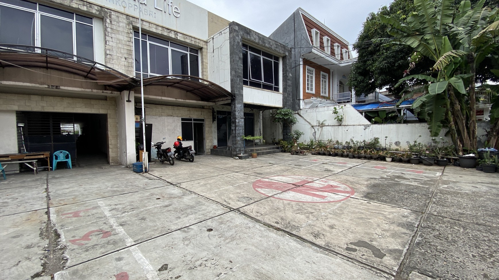 Gedung kantor harga di bawah Njop di Duren Tiga Raya, Jakarta Selatan