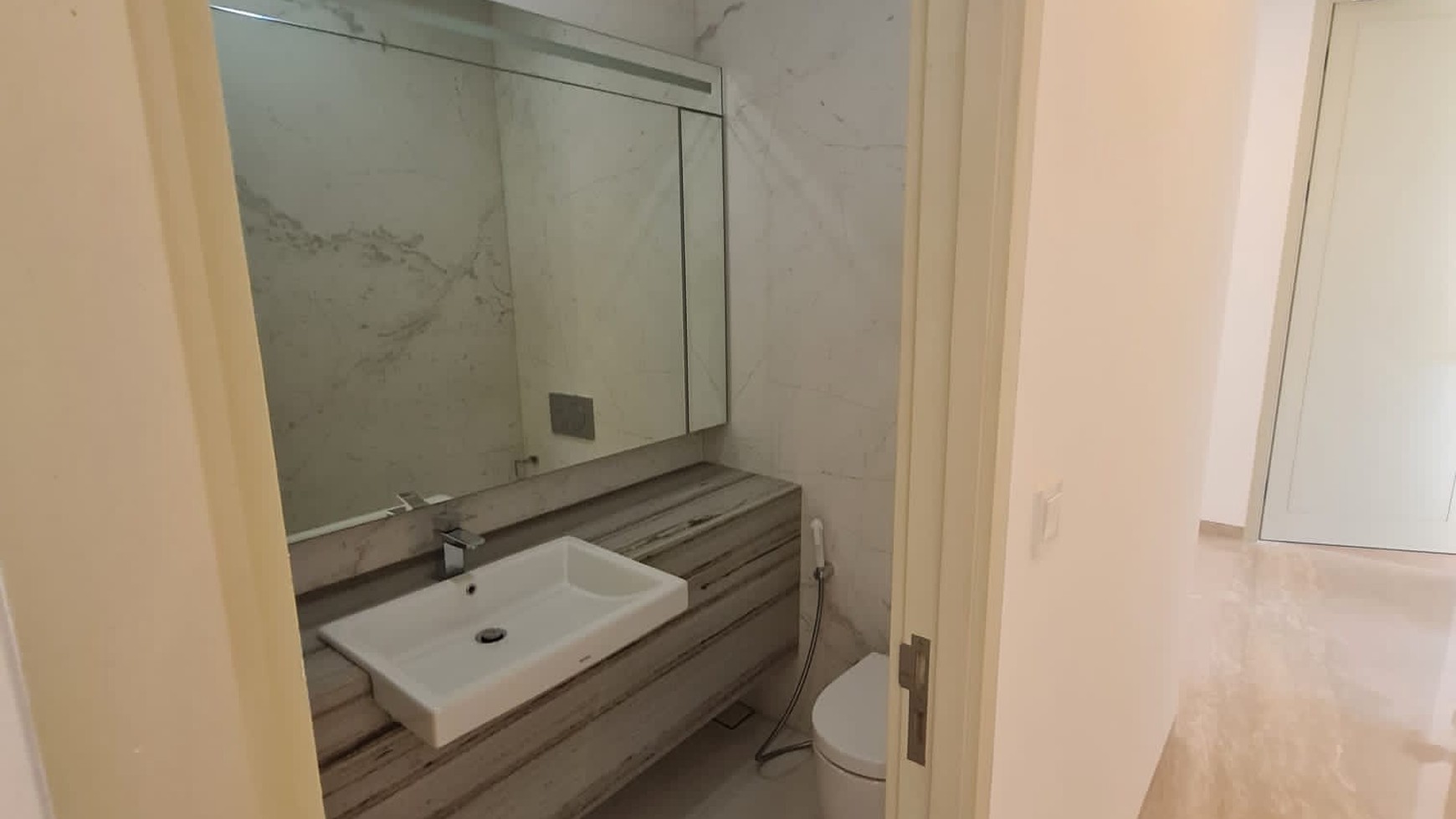 Dijual Unit Apartment Izzara TB Simatupang 