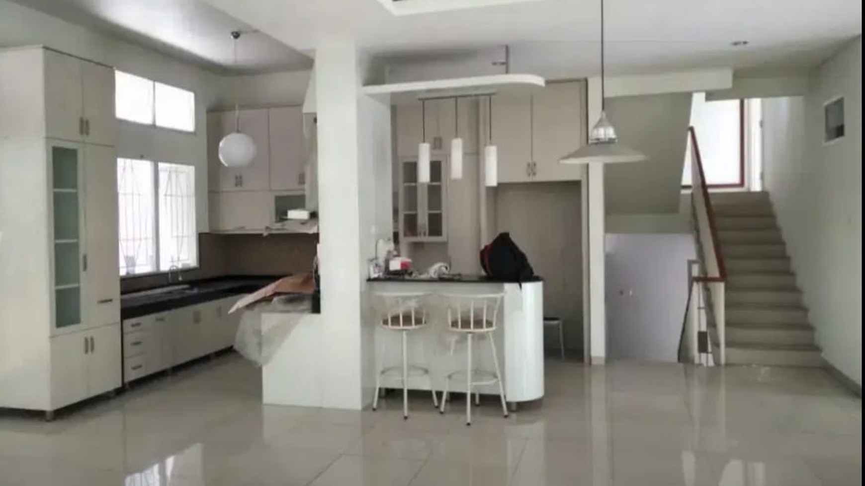 Rumah Cantik, dalam Cluster di Bintaro