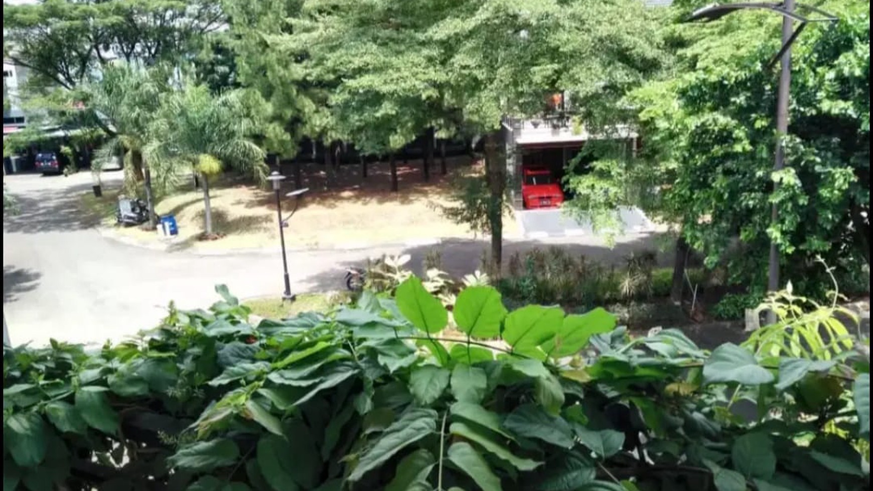 Rumah Cantik, dalam Cluster di Bintaro