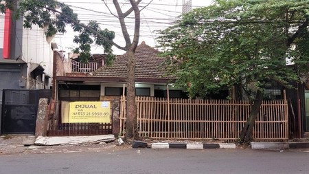 Rumah Hitunh Tanah di Mainroad jl Ciateul, Bandung Kota