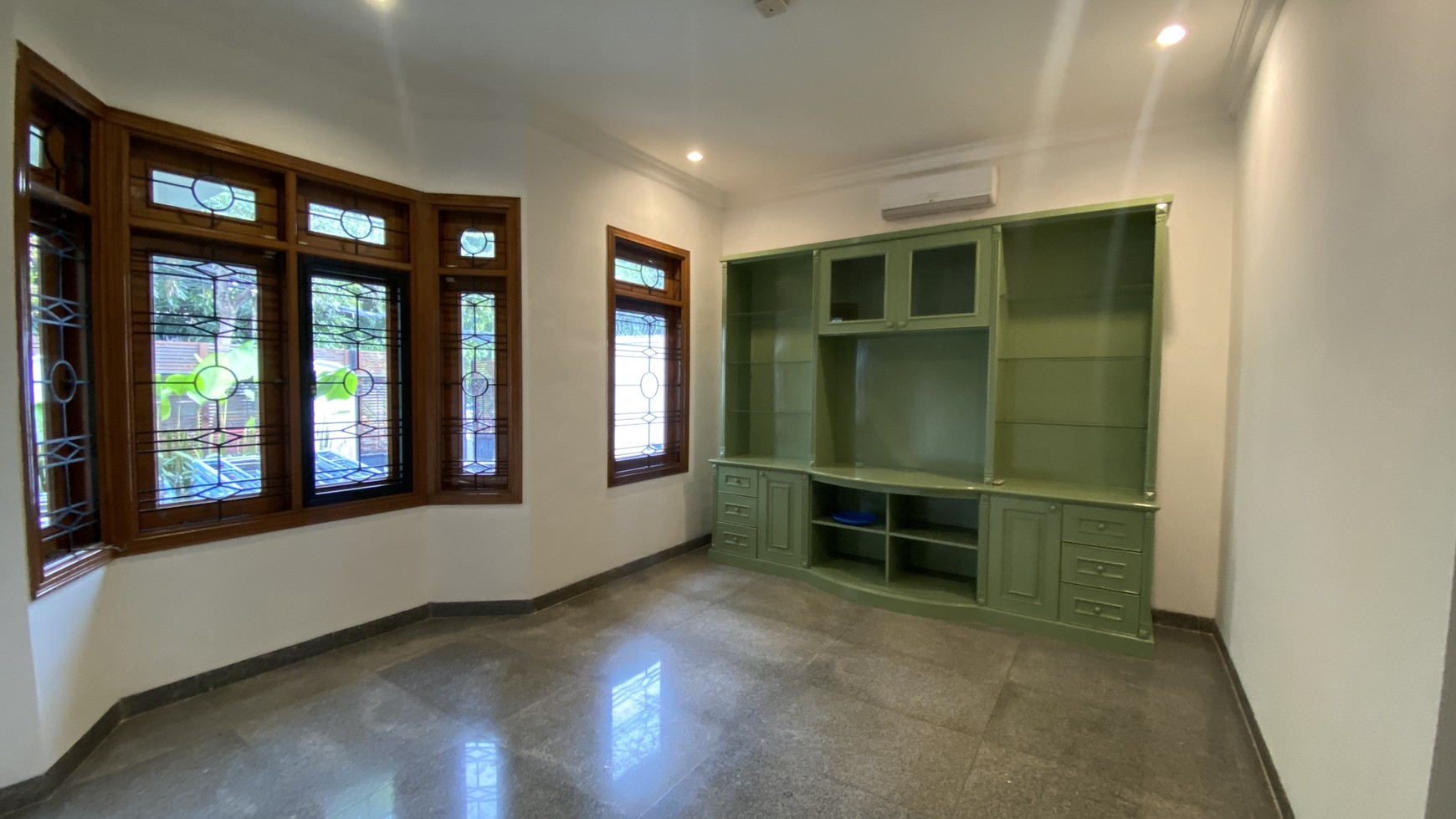 BEAUTIFUL HOUSE AT SENOPATI, JAKARTA SELATAN
