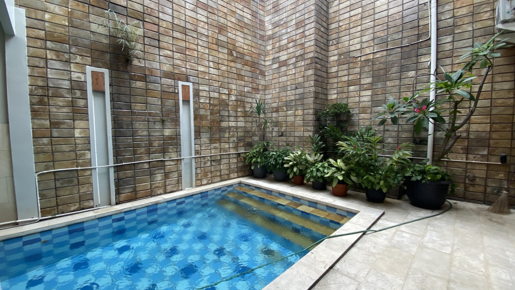 BEAUTIFUL HOUSE AT SENOPATI, JAKARTA SELATAN