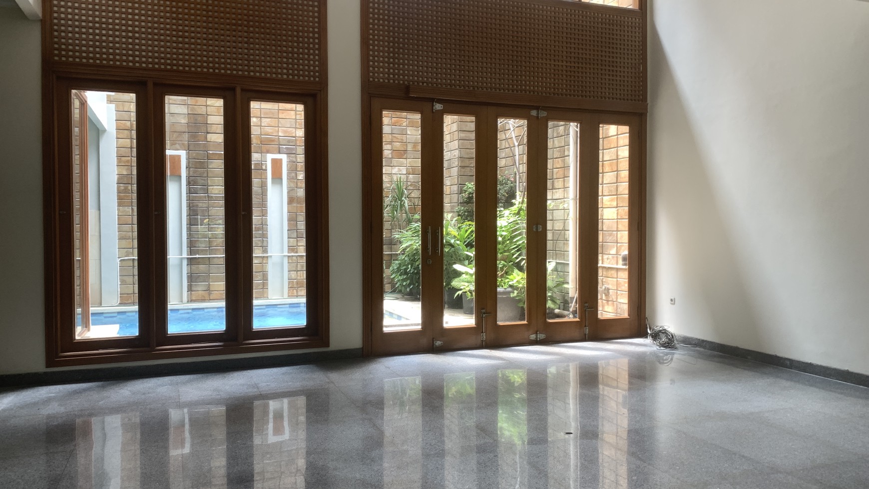 BEAUTIFUL HOUSE AT SENOPATI, JAKARTA SELATAN