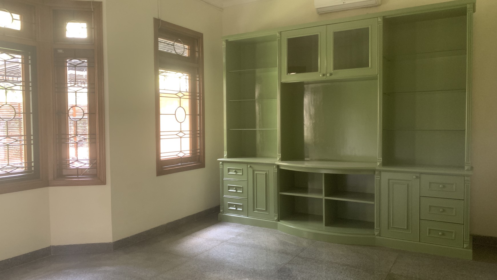 BEAUTIFUL HOUSE AT SENOPATI, JAKARTA SELATAN