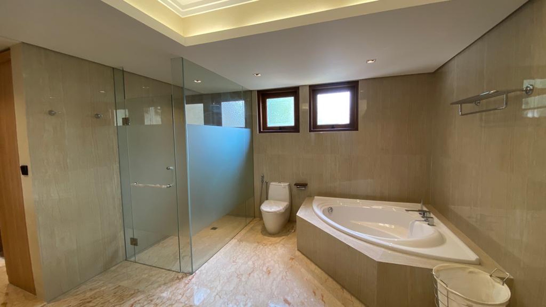 BRAND NEW LUXURIOUS HOUSE AT SENOPATI, JAKARTA SELATAN