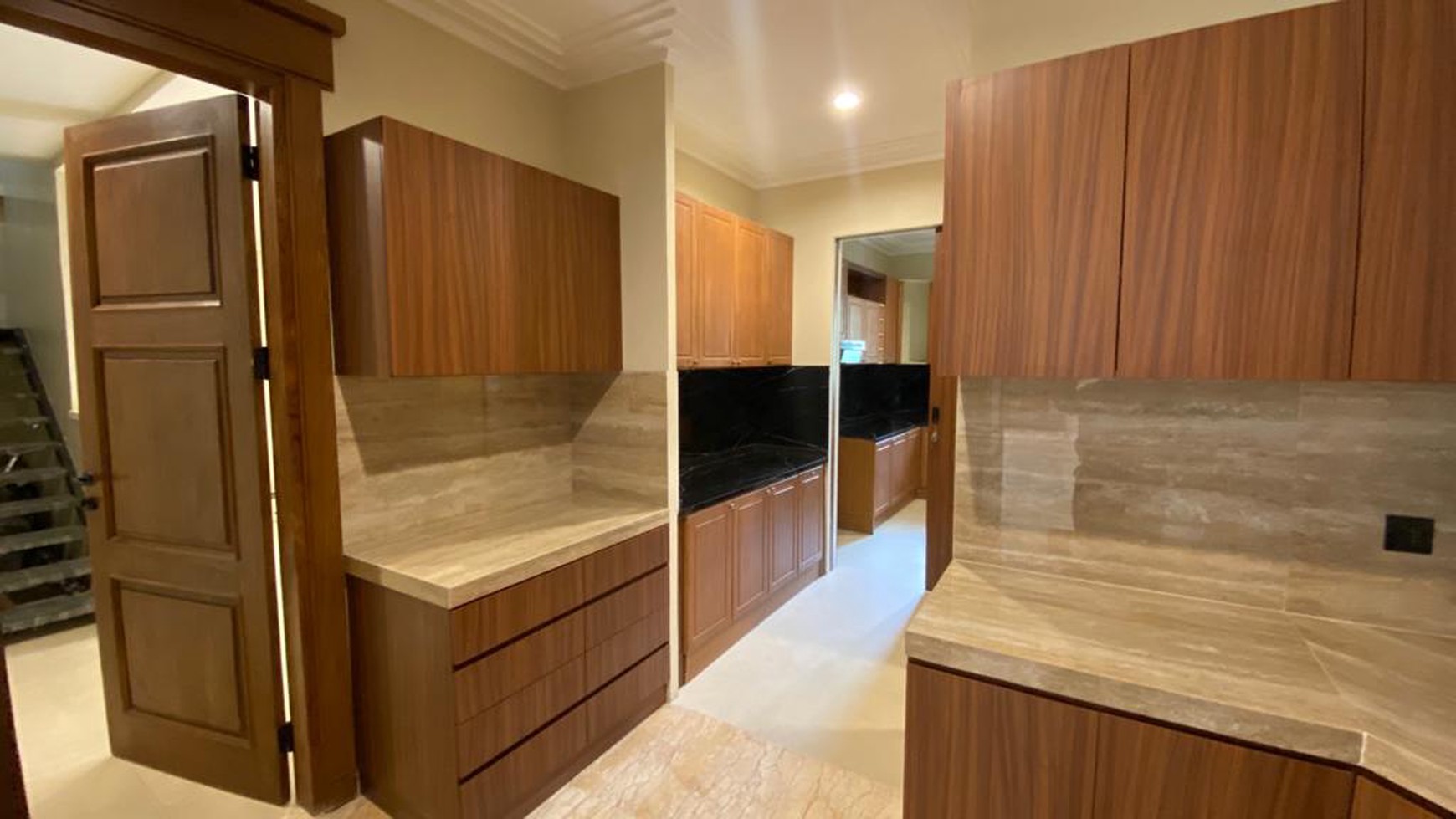 BRAND NEW LUXURIOUS HOUSE AT SENOPATI, JAKARTA SELATAN