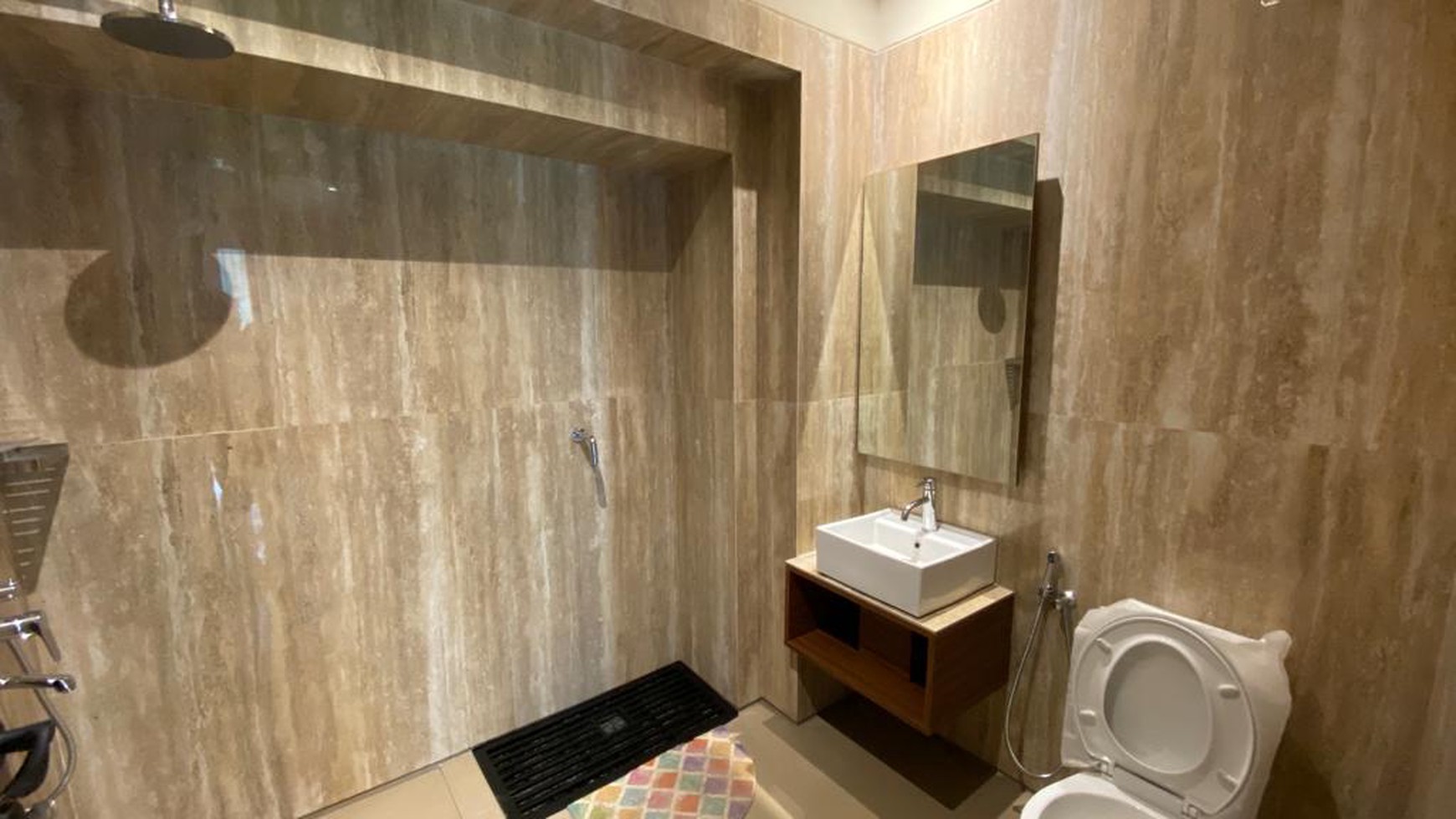 BRAND NEW LUXURIOUS HOUSE AT SENOPATI, JAKARTA SELATAN