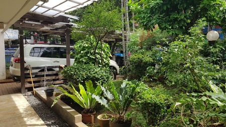 Rumah di Kebayoran Baru "Jakarta Selatan.