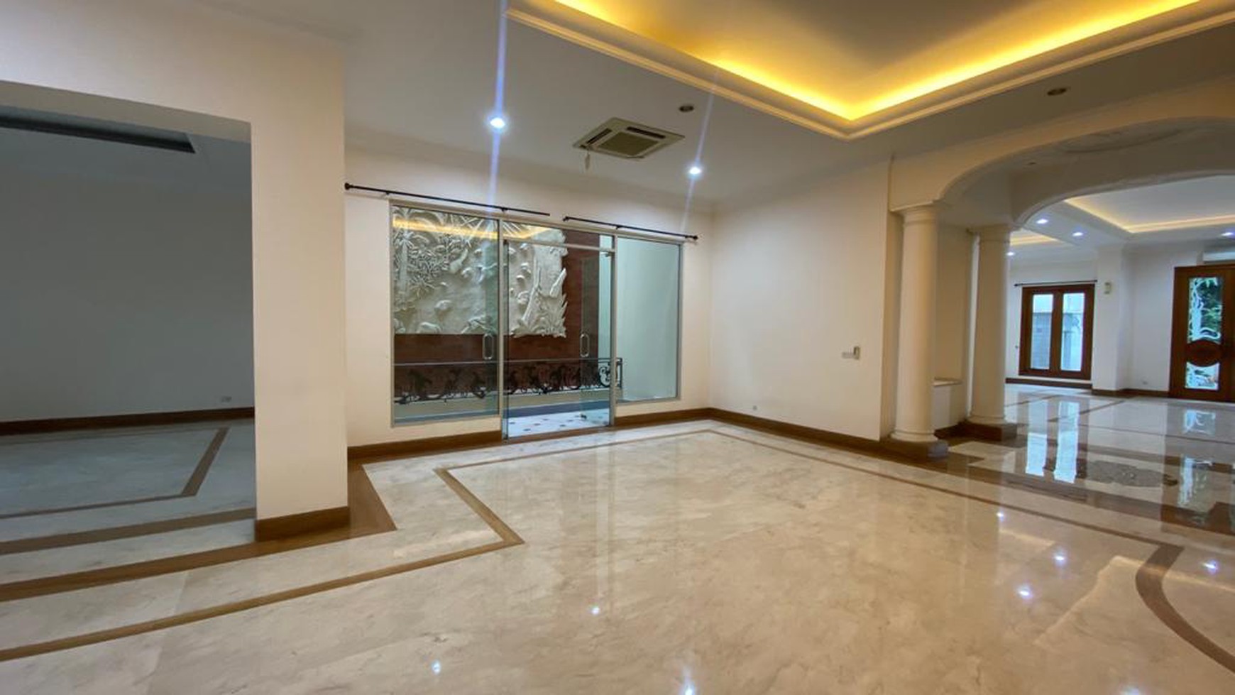 Luxury and beautiful house at menteng area