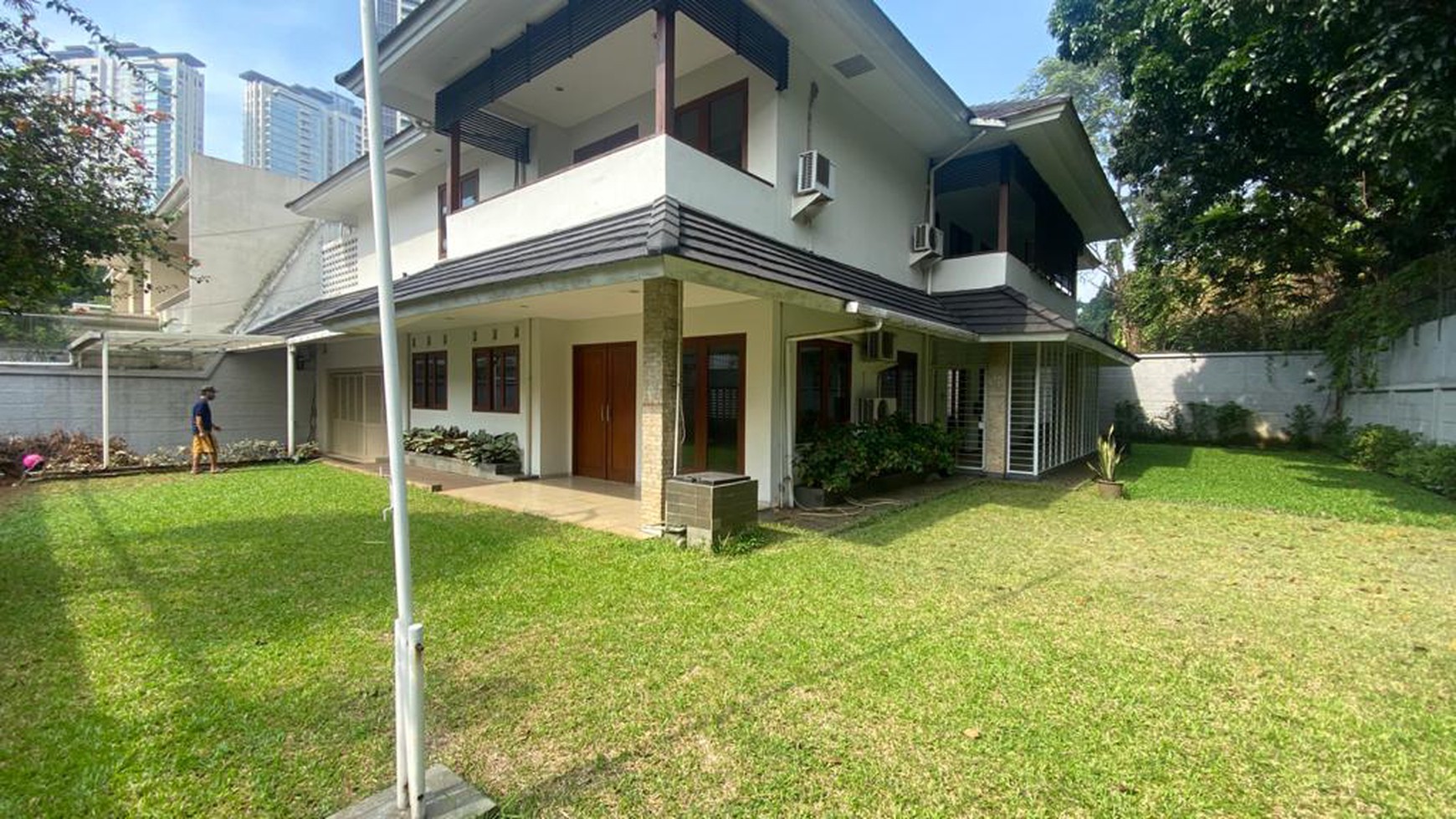 COZY HOUSE AT SIMPRUG SENAYAN
