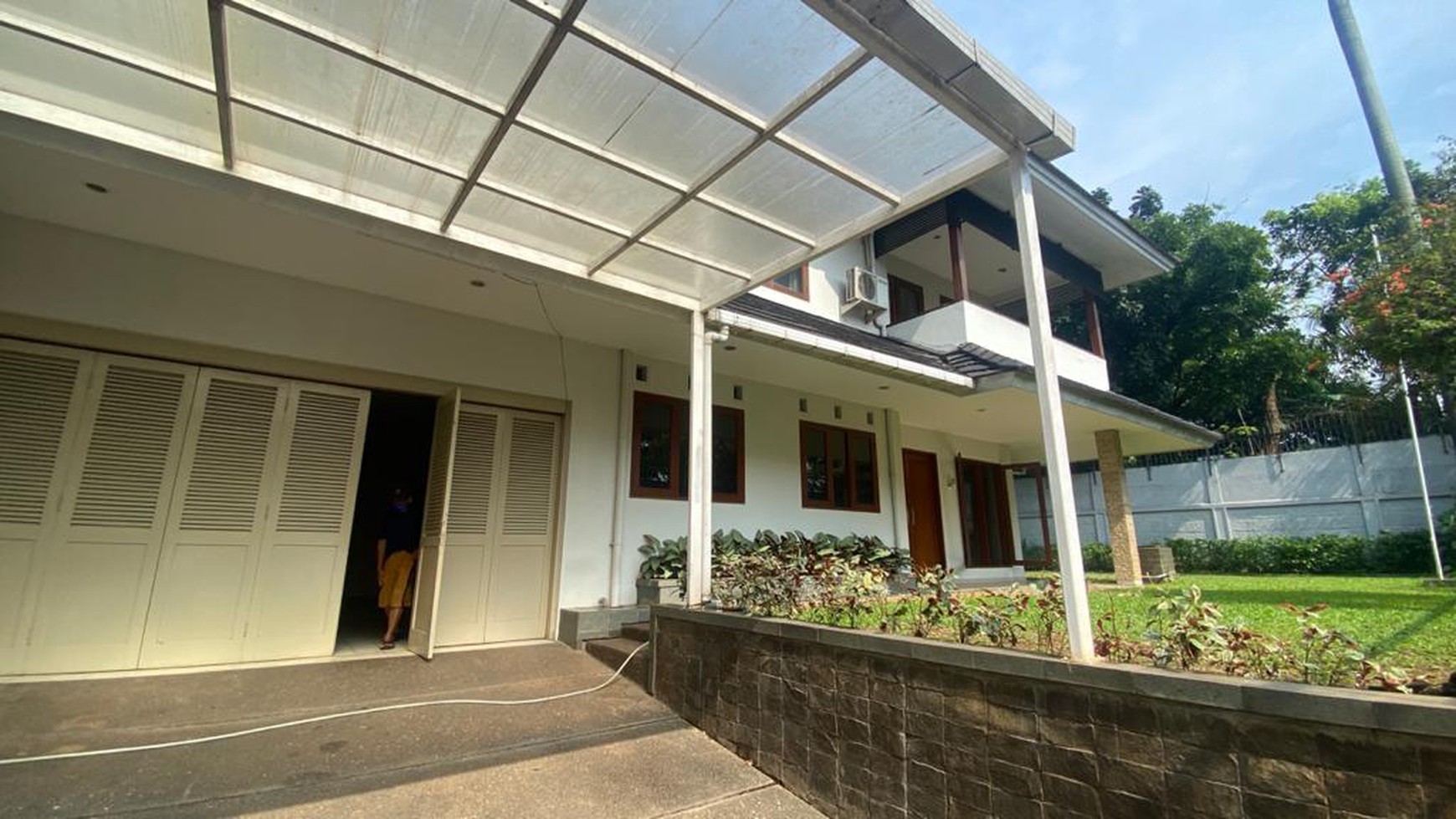 COZY and COMFY HOUSE AT SIMPRUG SENAYAN