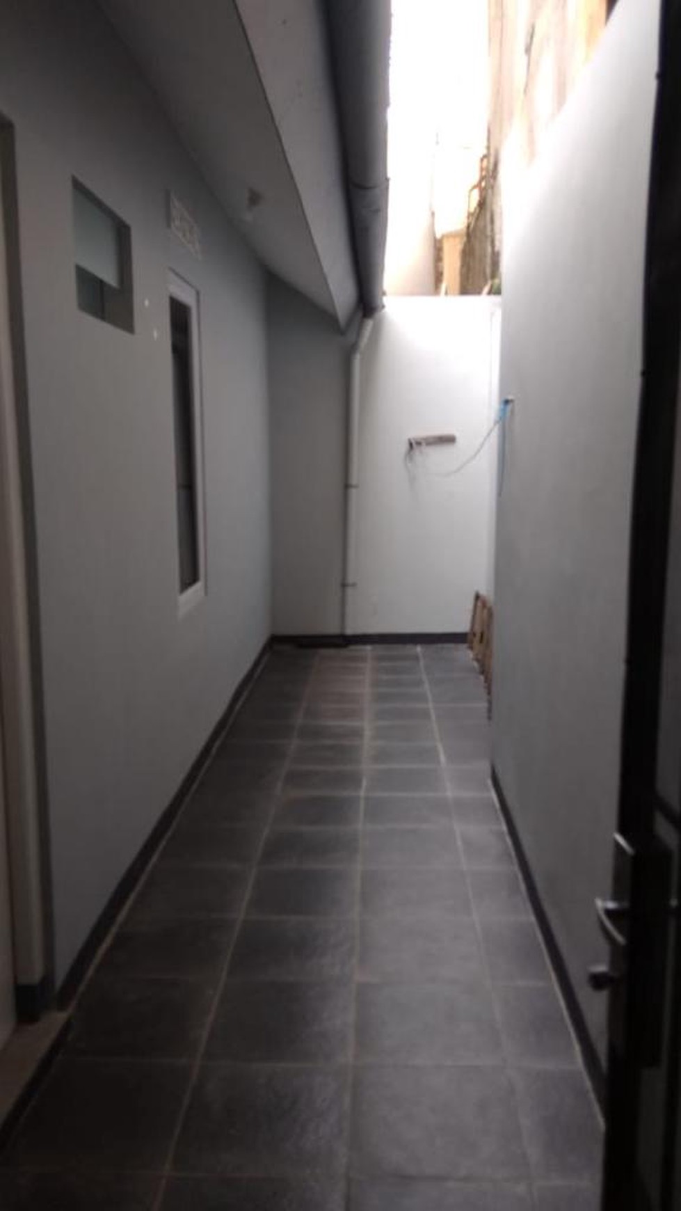 HOUSE AT SENOPATI AREA