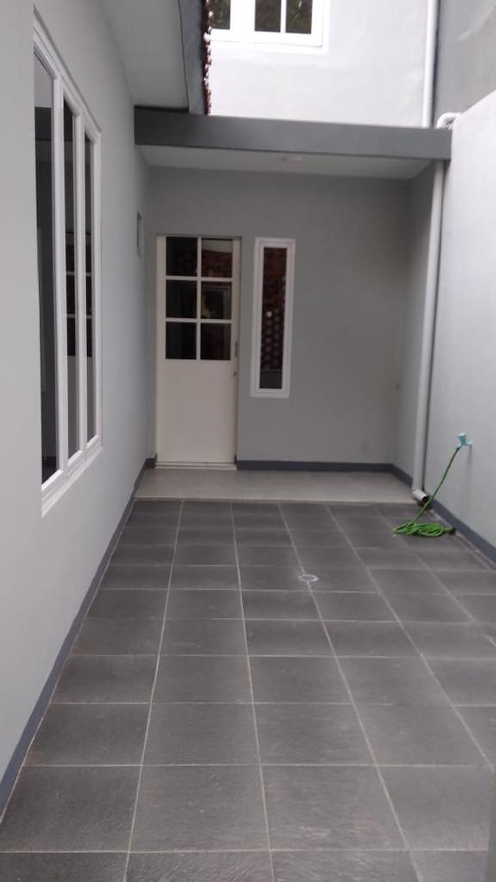 HOUSE AT SENOPATI AREA