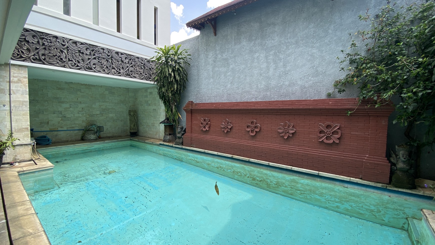 BEAUTIFUL AND COZY HOUSE AT KEBAYORAN BARU JAKARTA SELATAN