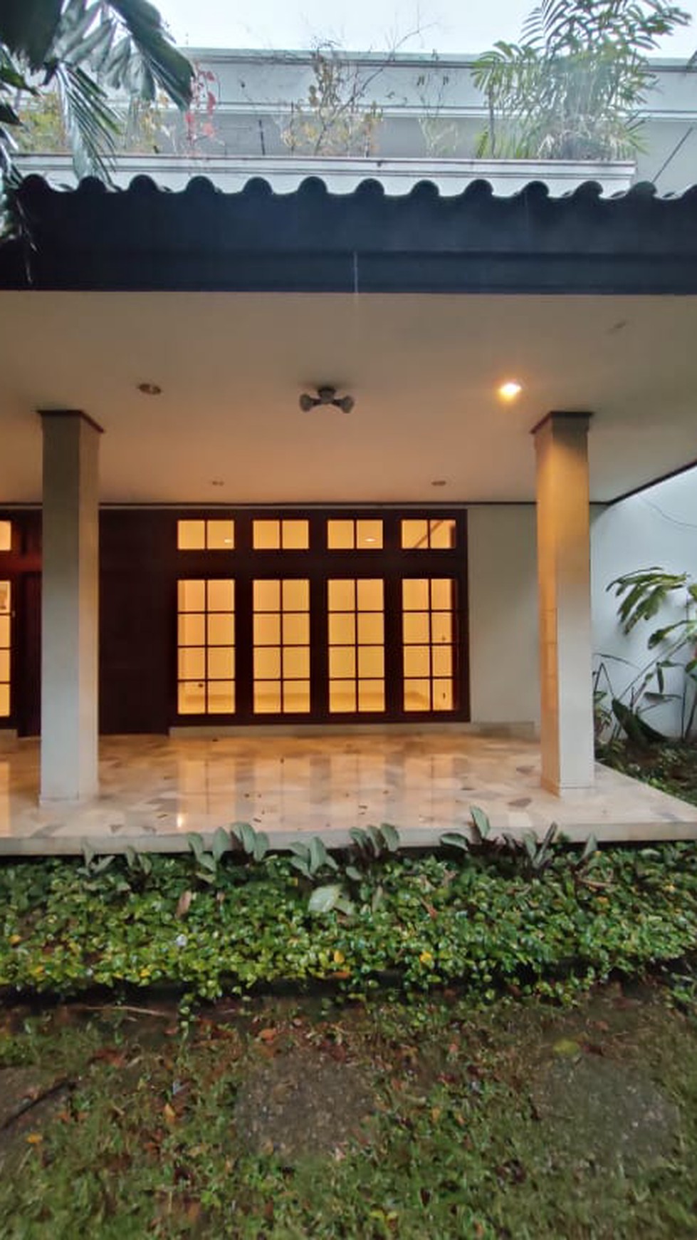 BIG AND BEAUTIFUL HOUSE AT SENOPATI AREA, JAKARTA SELATAN