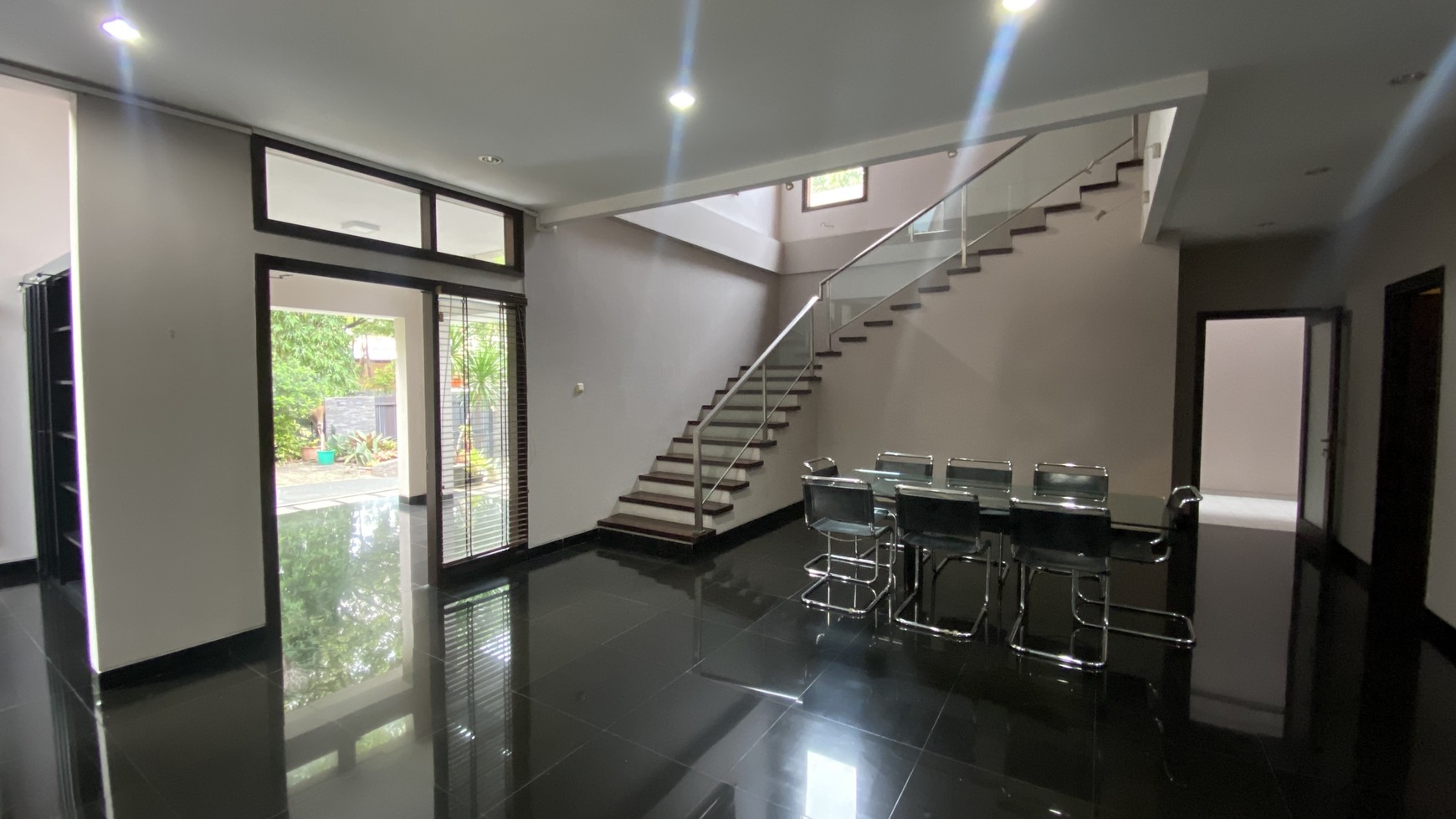 BEAUTIFUL AND COZY HOUSE AT SENOPATI AREA, JAKARTA SELATAN