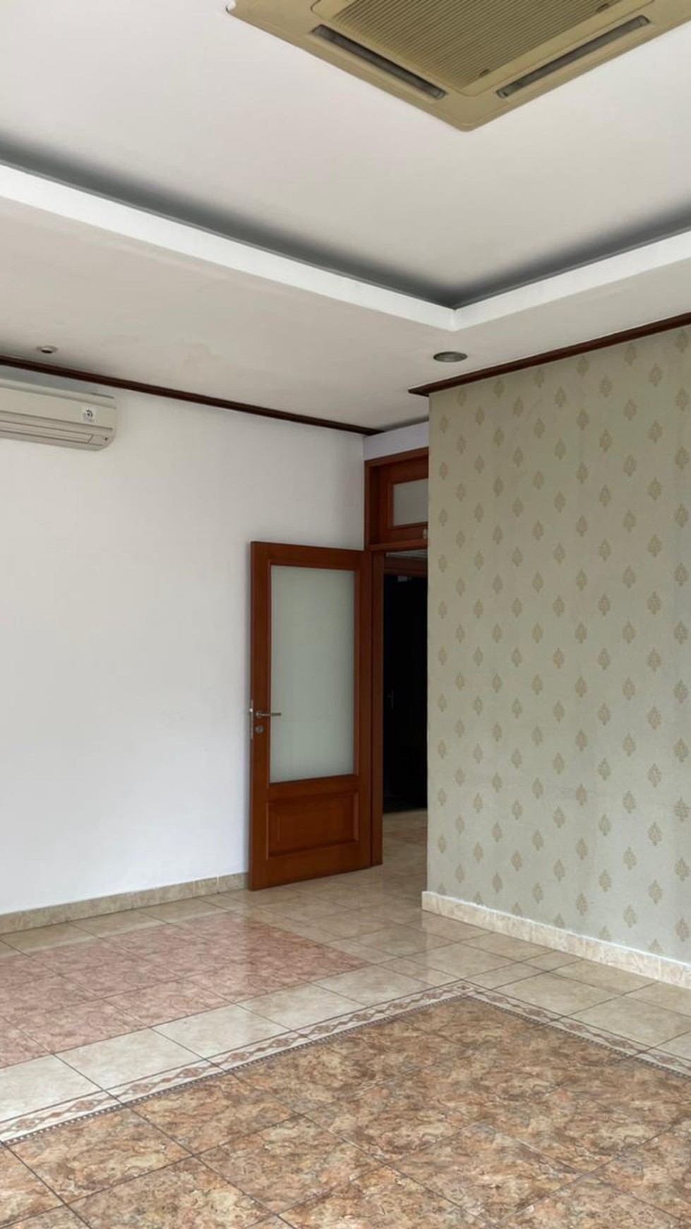 COZY HOUSE AT SENOPATI AREA