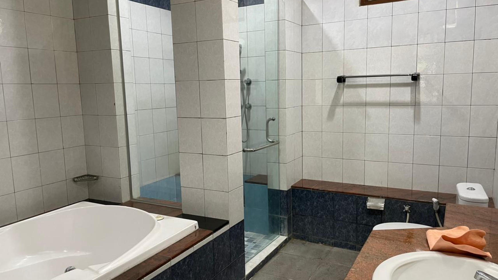 COZY HOUSE AT SENOPATI AREA