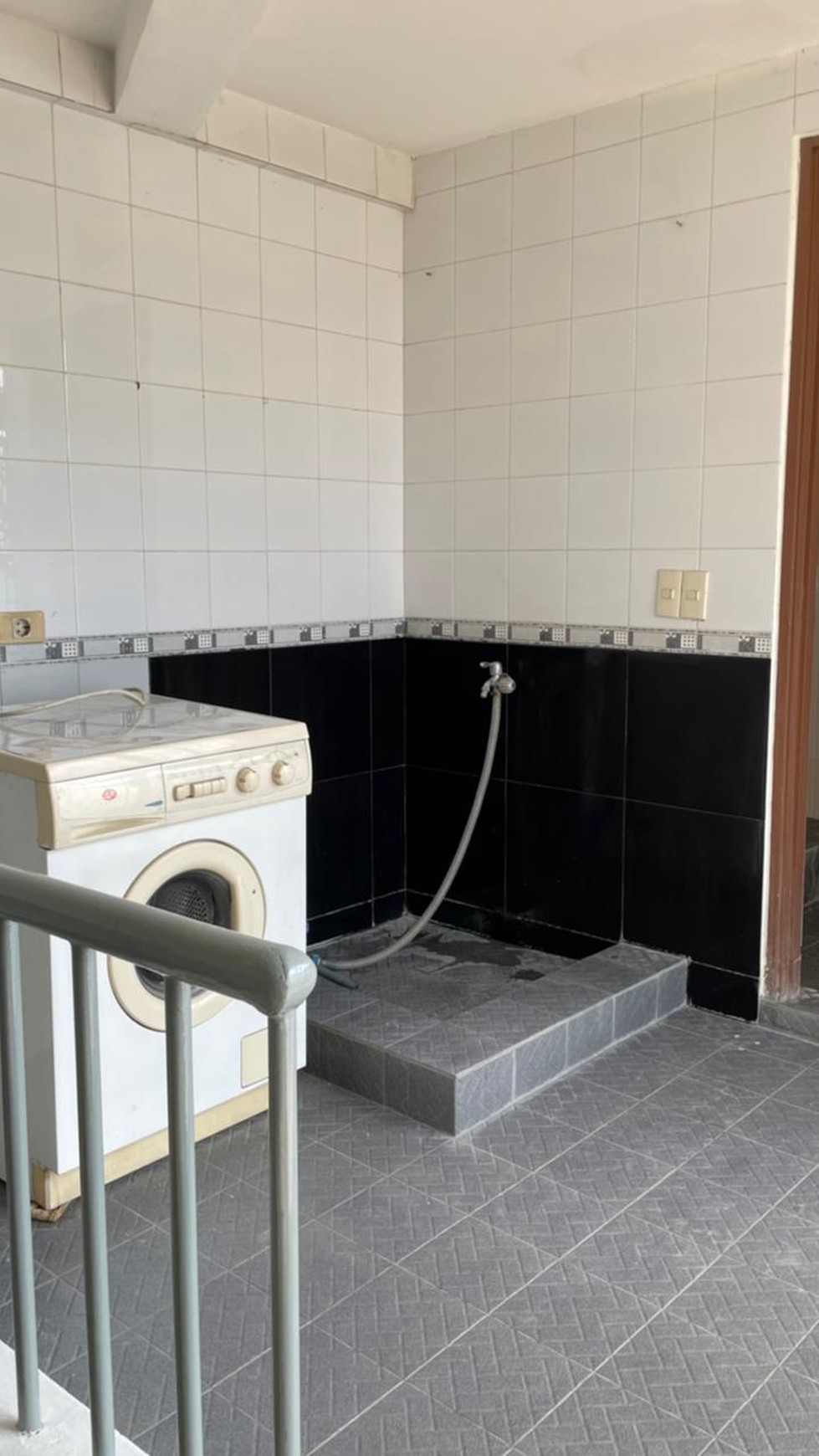 COZY HOUSE AT SENOPATI AREA