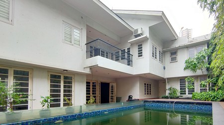 Rumah Mewah Cocok Untuk Komersial di Lokasi Strategis di Kebayoran Baru, Jakarta Selatan