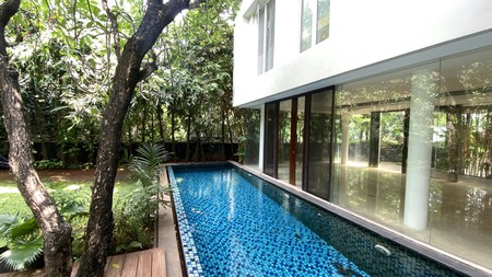 BEAUTIFUL AND COMFY HOUSE AT SENOPATI AREA