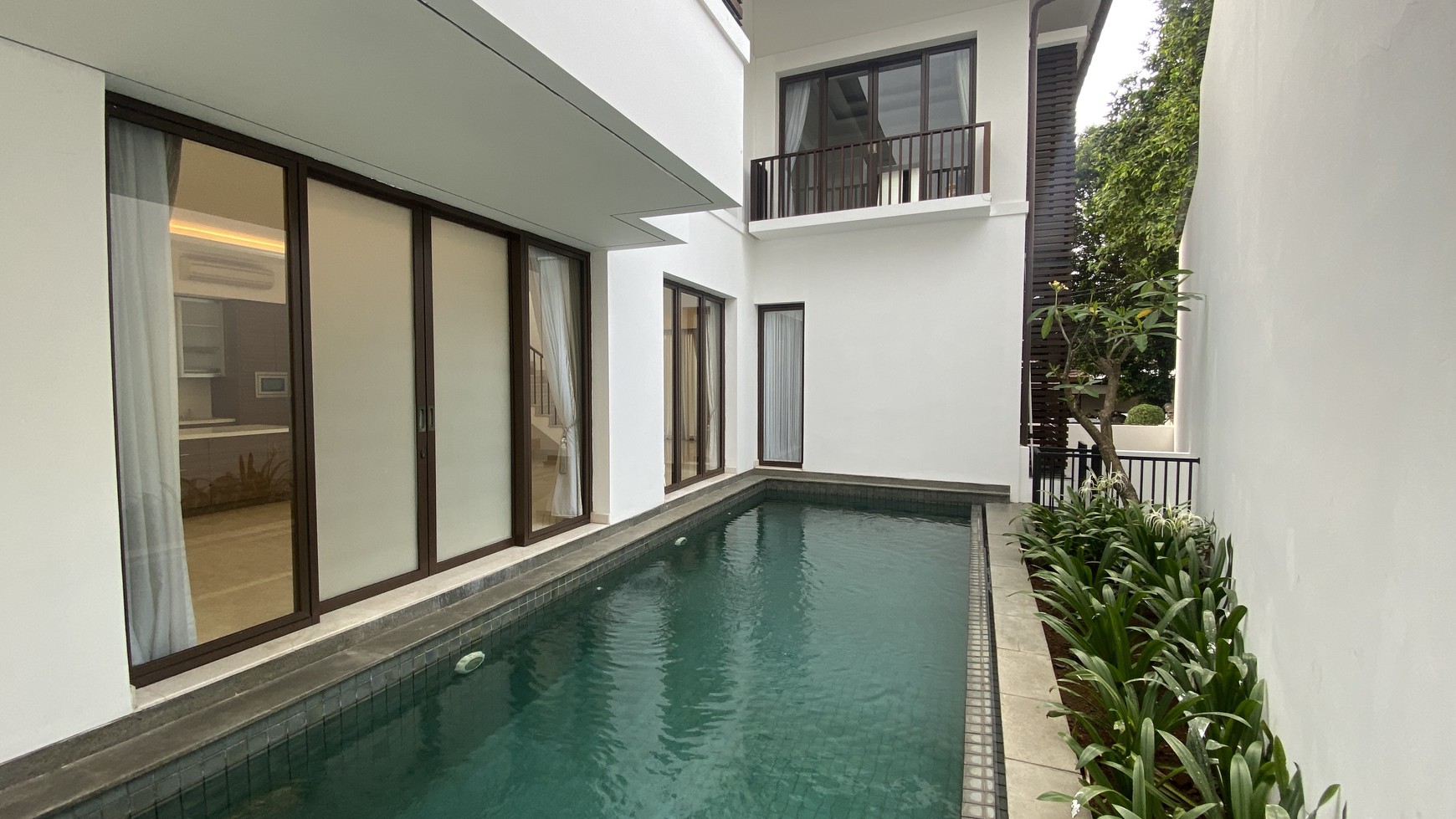 MODERN AND COMFY HOUSE AT SENOPATI AREA