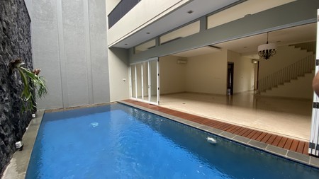 MODERN AND BEAUTIFUL HOUSE AT SENOPATI AREA