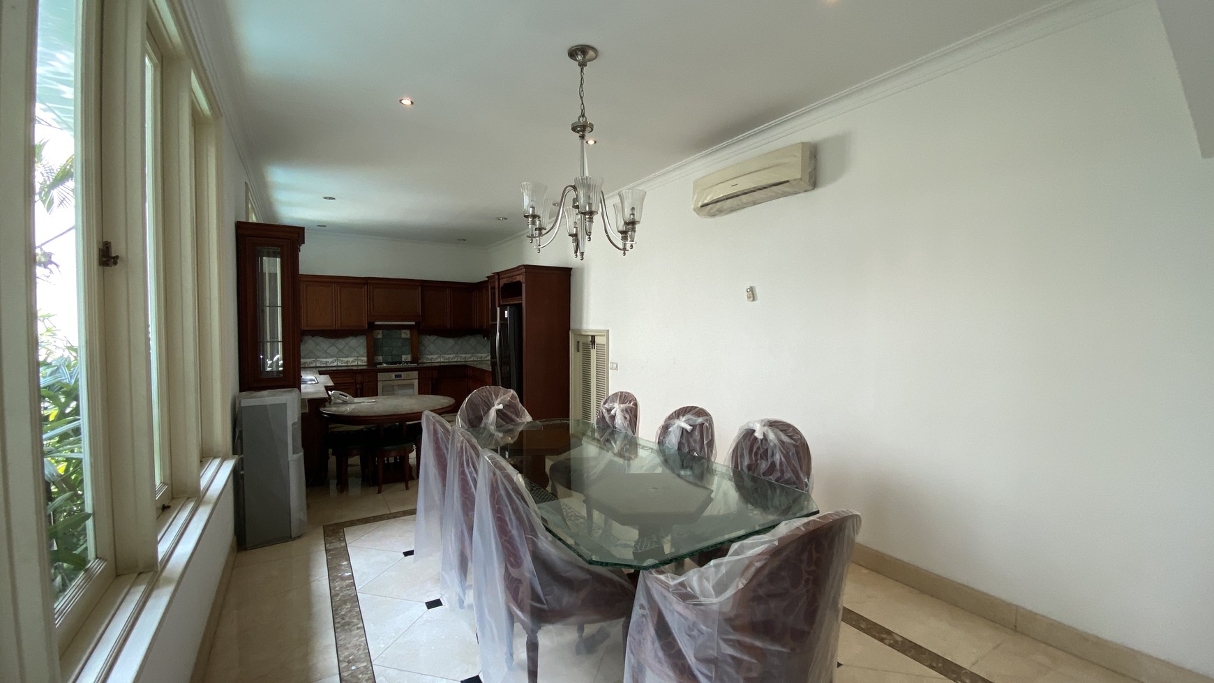 BIG HOUSE AND LUXURY AT PRIME AREA SENOPATI, JAKARTA SELATAN