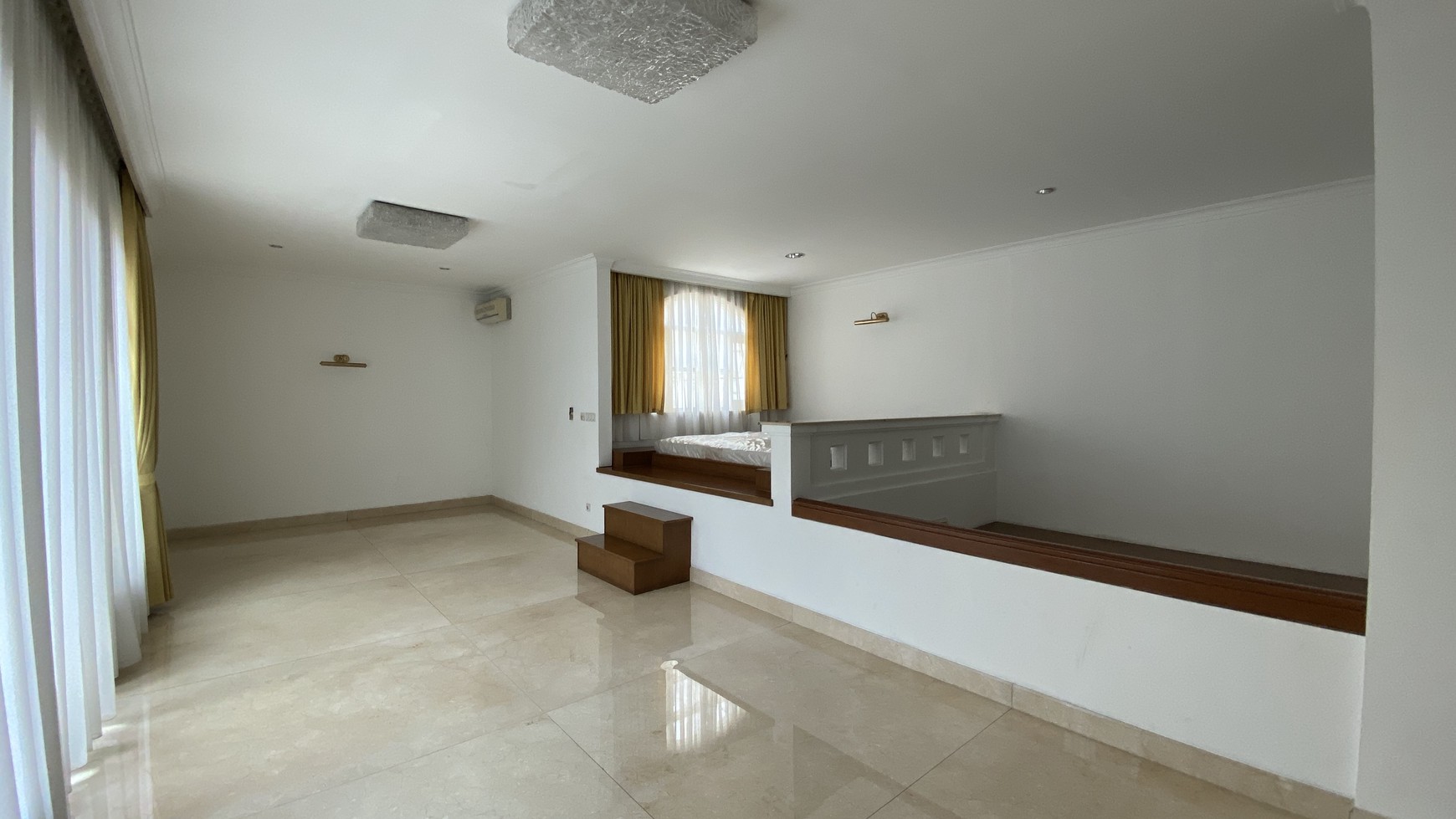 BIG HOUSE AND LUXURY AT PRIME AREA SENOPATI, JAKARTA SELATAN