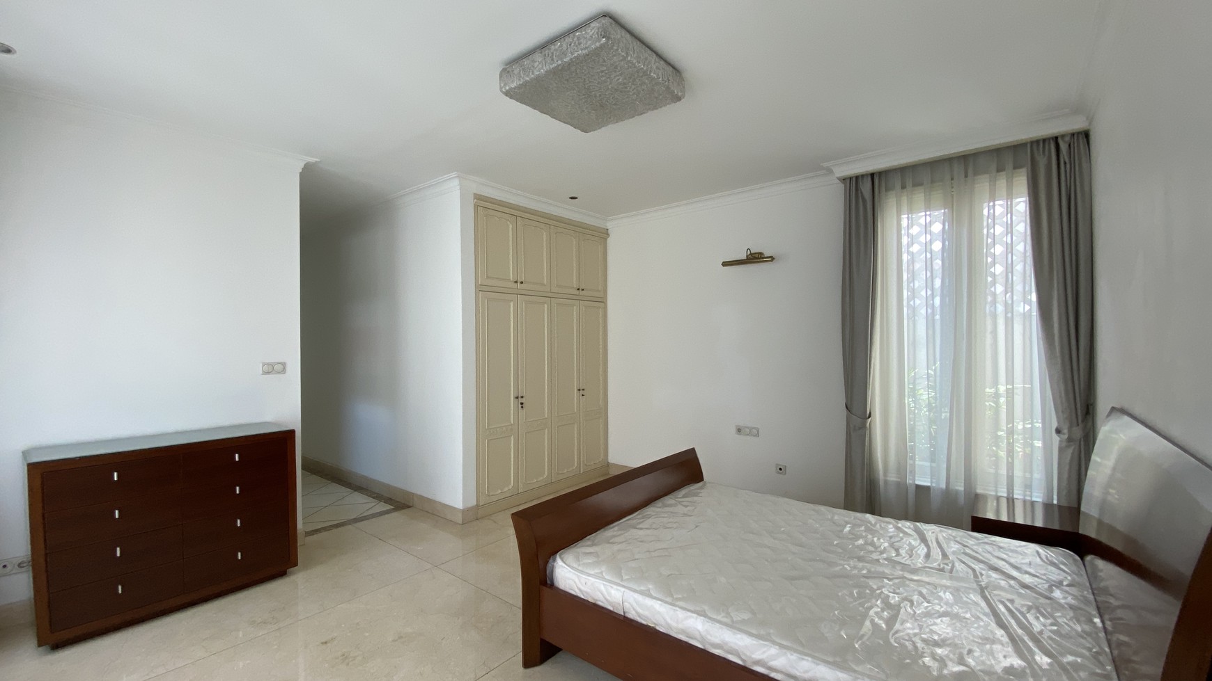 BIG HOUSE AND LUXURY AT PRIME AREA SENOPATI, JAKARTA SELATAN